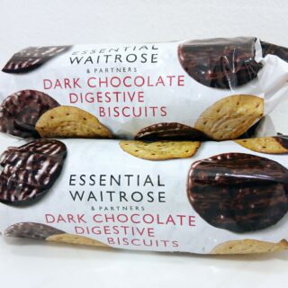 Essential Waitrose (Dark chocolate digestive biscuits)